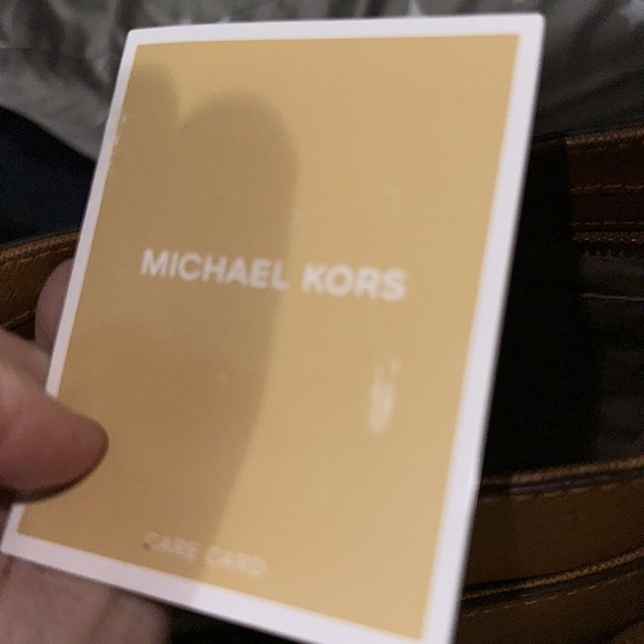 NWOT Micheal kors tan crossbody adjustable strap gold accents larger size cute - Picture 12 of 13